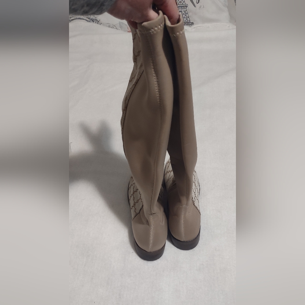 Women boots size 7.5 - Picture 3 of 5